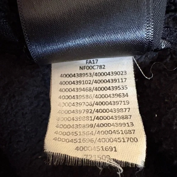 The North Face Black Teddy Jacket - Picture 13 of 15